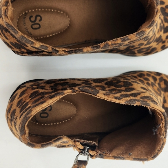 So Animal Print Booties - Picture 4 of 5